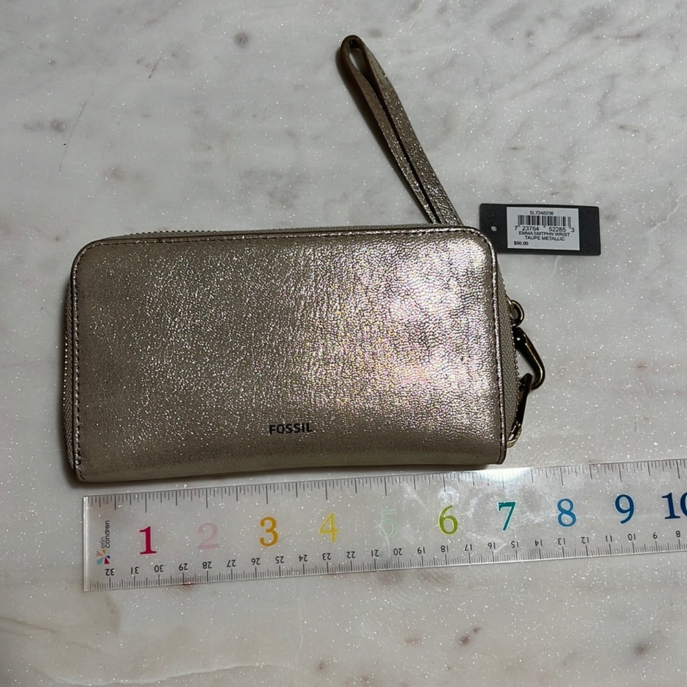 NWT EMMA RFID Large Gold Zip Clutch Wallet